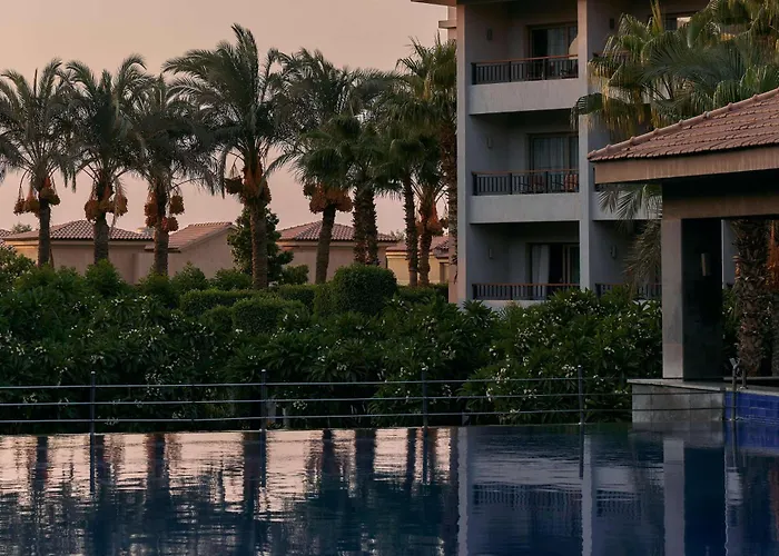 Dusit Thani Lakeview Cairo